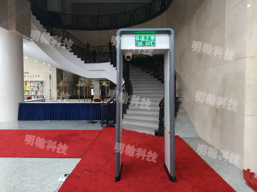 測(cè)溫安檢門