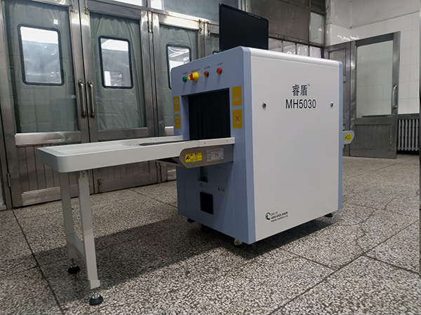 學校安檢機
